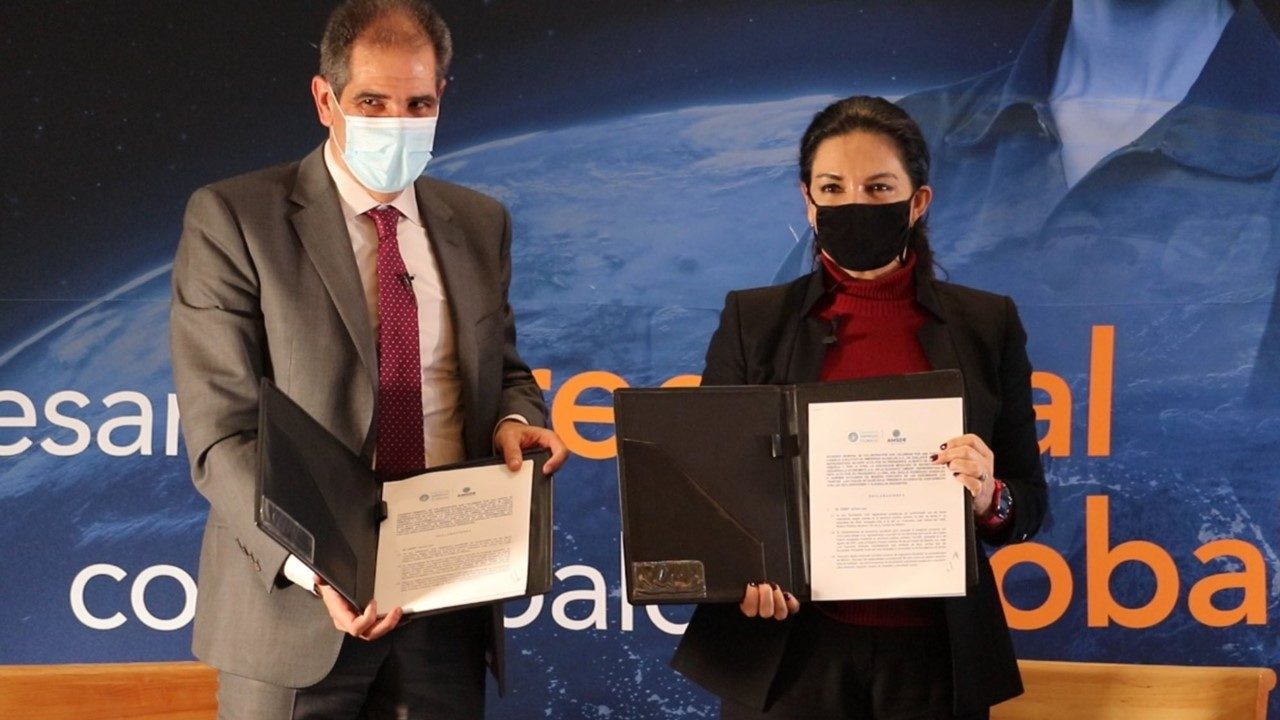 Estados pactan trabajar para atraer a empresas globales