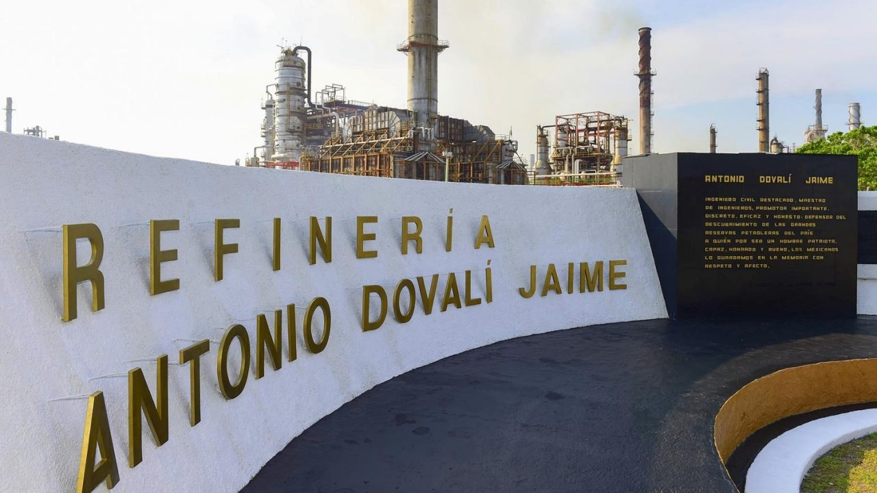 Pemex prevé aumento de 26% en refinación para 2022, aún lejos del objetivo