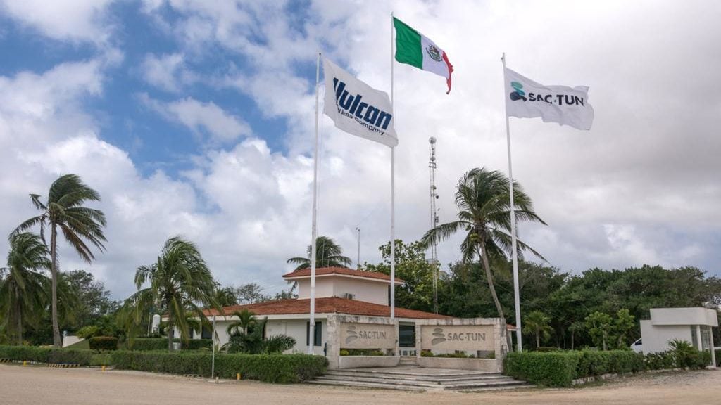 Vulcan Materials afirma que juez federal ordenó salida de Cemex de puerto