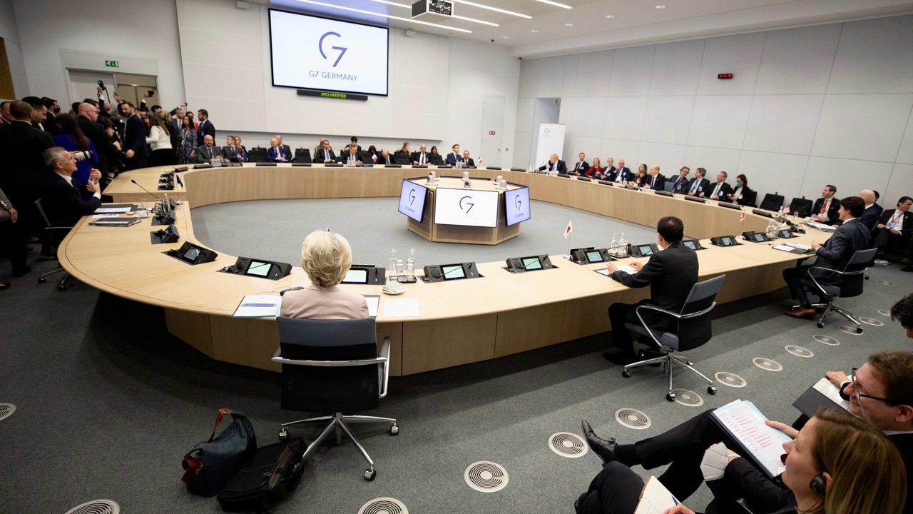 G7 restringe a Rusia las ventas de oro y reducirá su dependencia energética