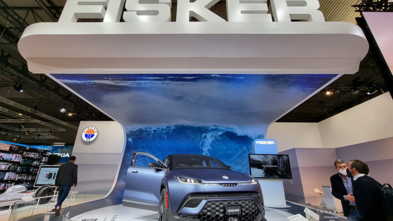 ¿Tiembla Tesla? Con esta SUV, Fisker quiere competir en el mercado de autos eléctricos 
