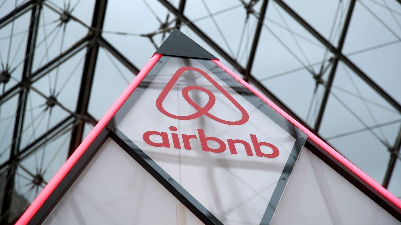 Airbnb suspende operaciones en Rusia y Bielorrusia