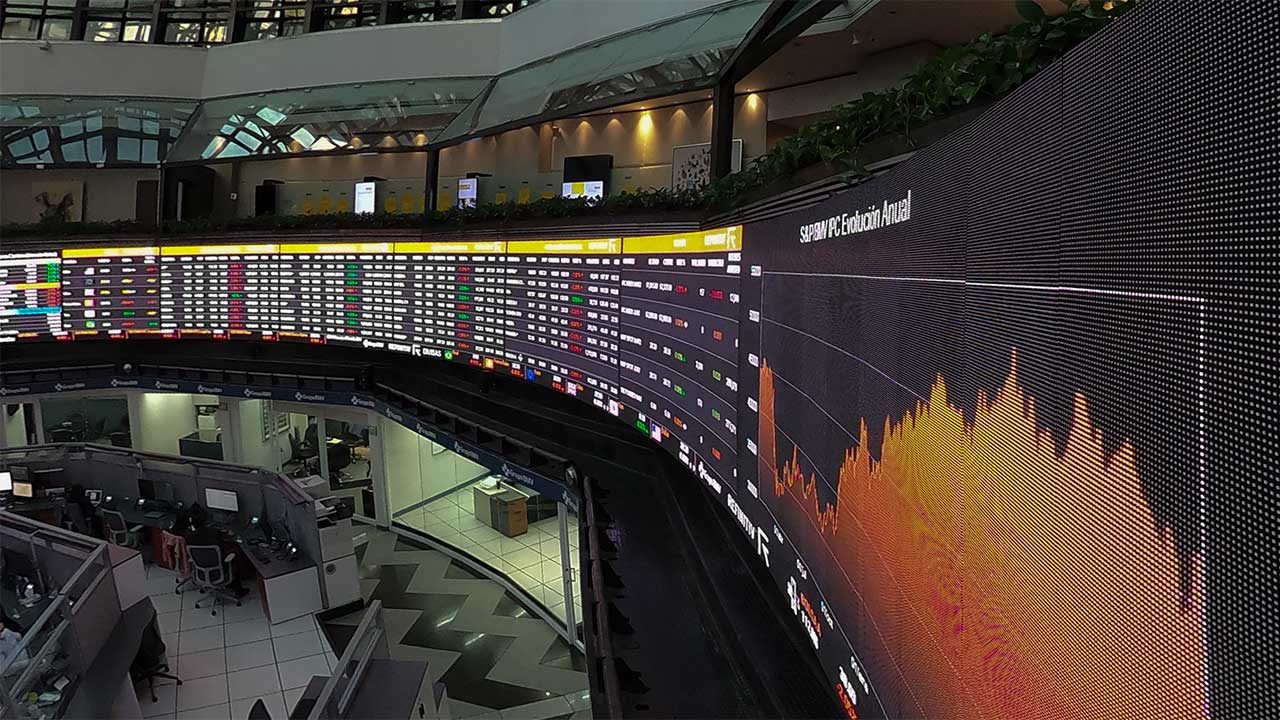 BMV abre noviembre con pérdidas y liga tres sesiones con retrocesos