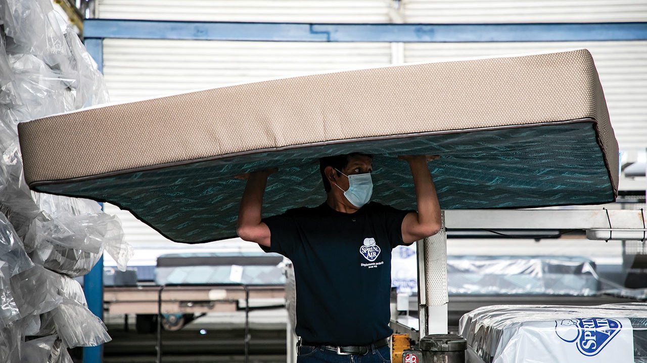 Colchones, una industria que no pierde el sueño