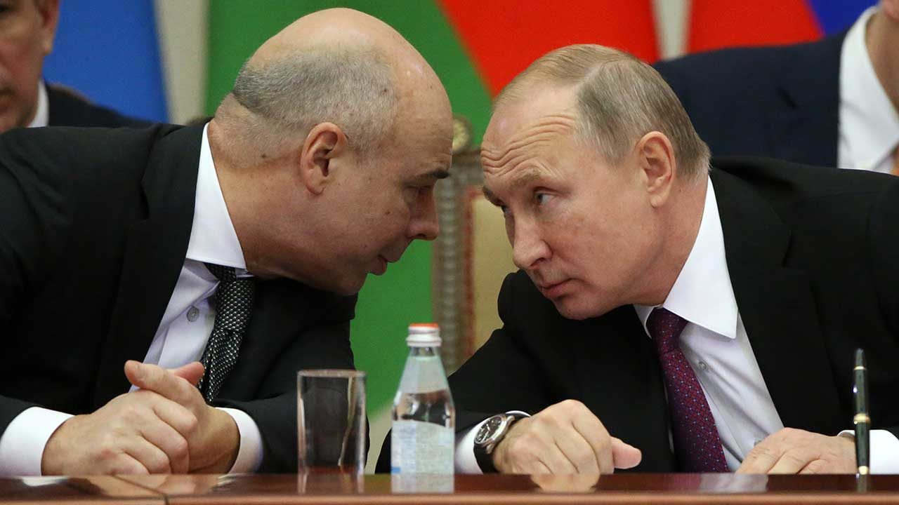 Rusia dice que podría tener que pagar su deuda en moneda extranjera en rublos por las sanciones