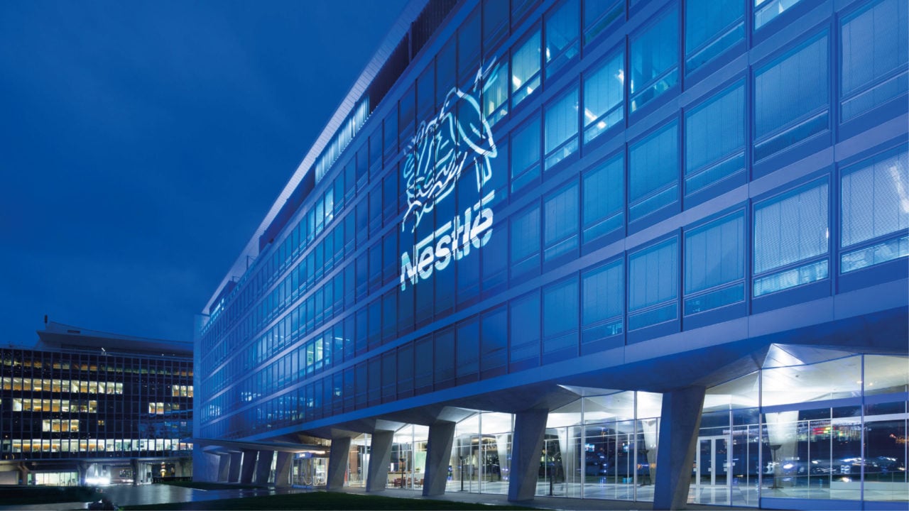 Nestlé suspende importaciones y exportaciones desde Rusia