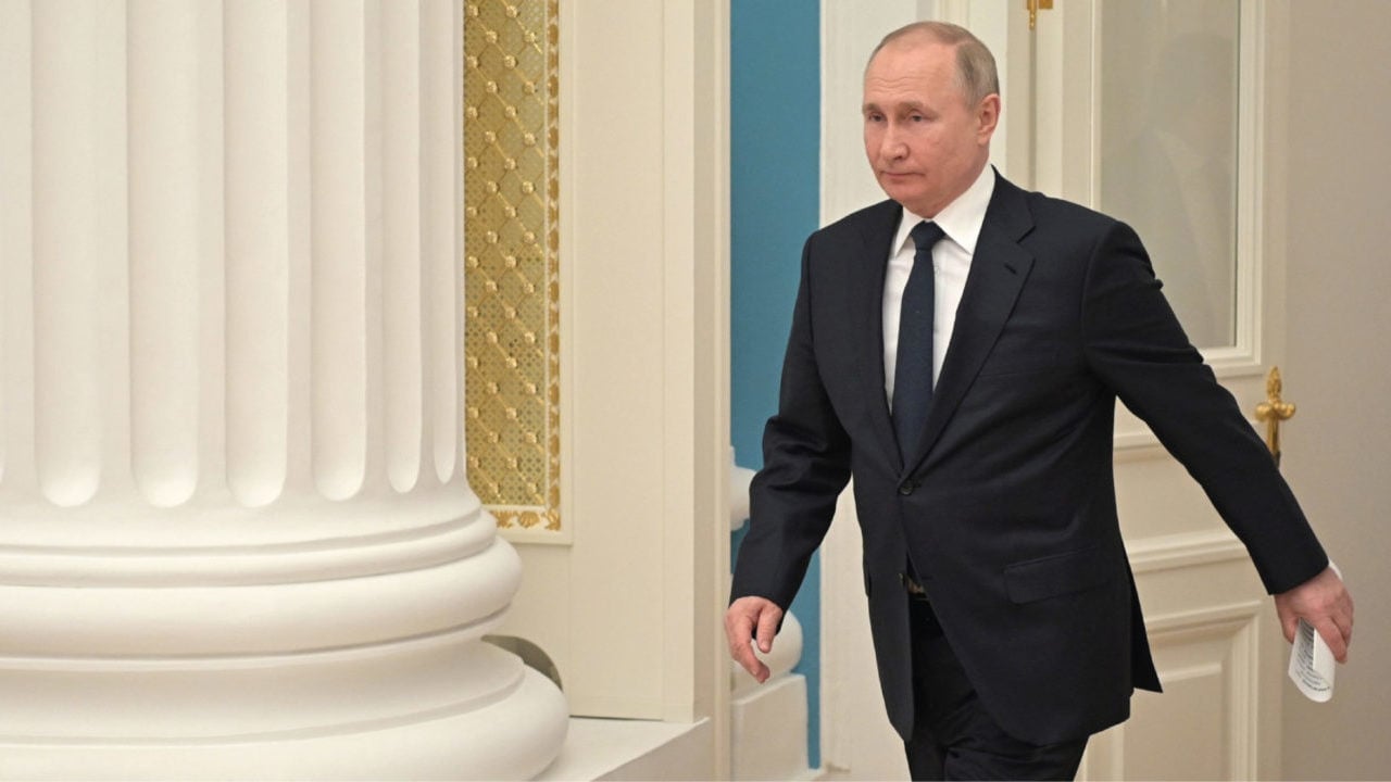 Putin, abierto al diálogo, pero carga contra occidente