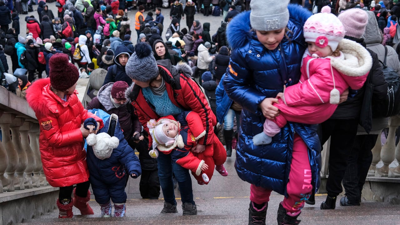 Reino Unido rechaza abrir fronteras a refugiados de Ucrania
