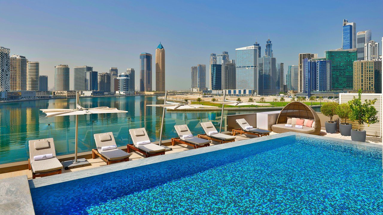 The St Regis Downtown, Dubai: Un viaje por los confines del Desierto Árabe