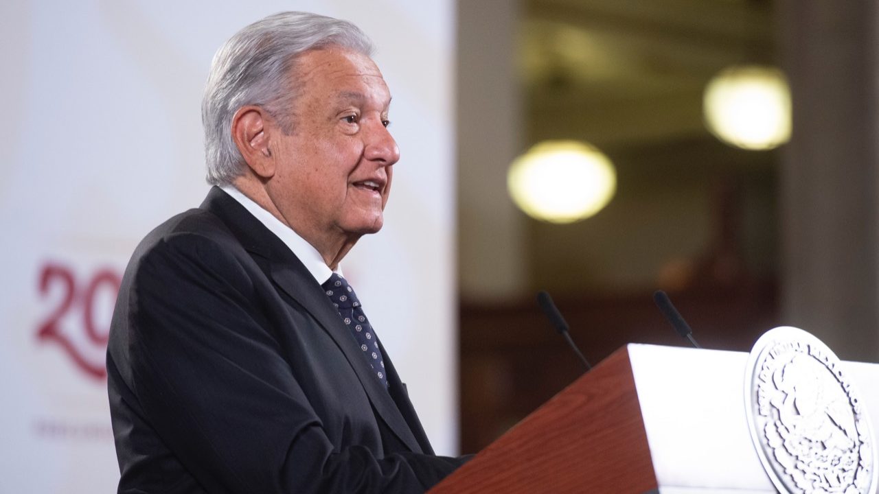 Choferes, meseros y chefs de los ‘fifís’, los informantes de AMLO