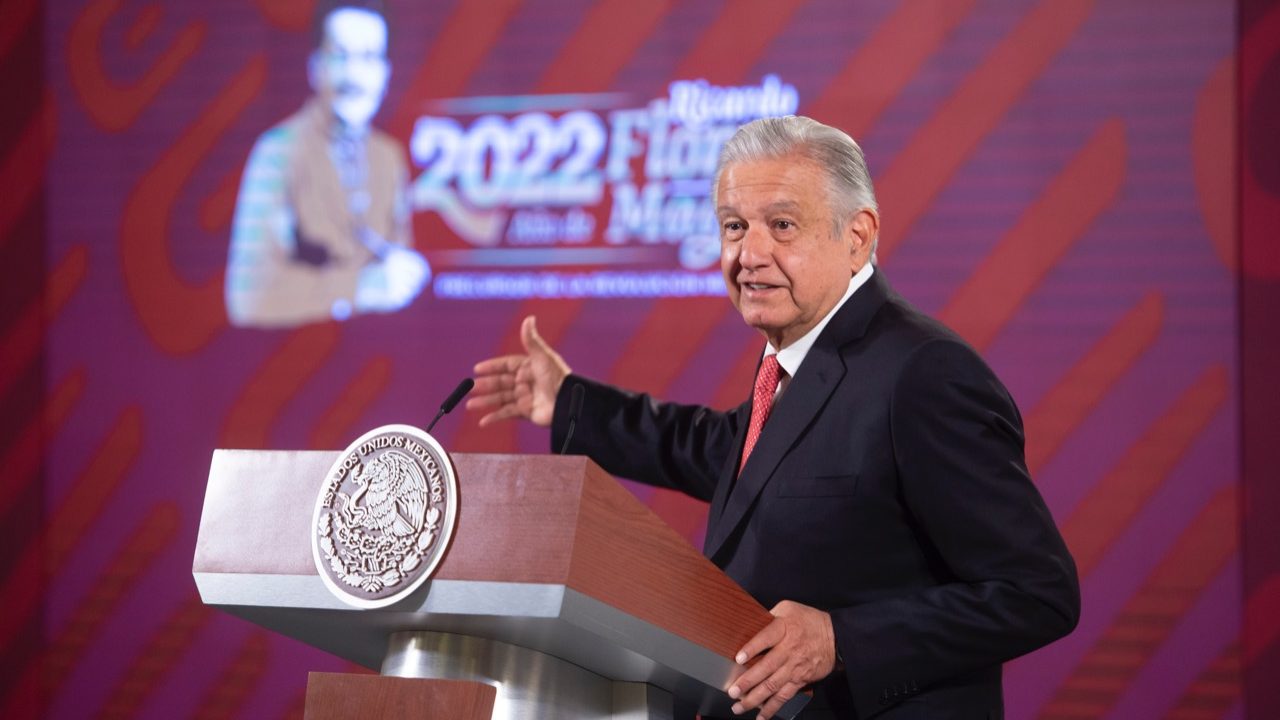 Pese a audios e ‘intentos de tumbarlo’, AMLO confía que Gertz se mantenga como fiscal