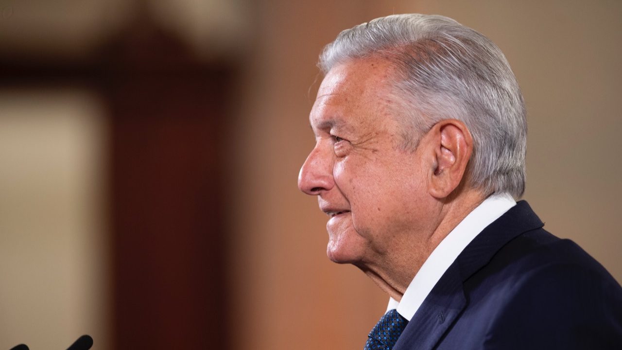 AMLO recomienda que reforma eléctrica se vote ya y no en periodo extraordinario