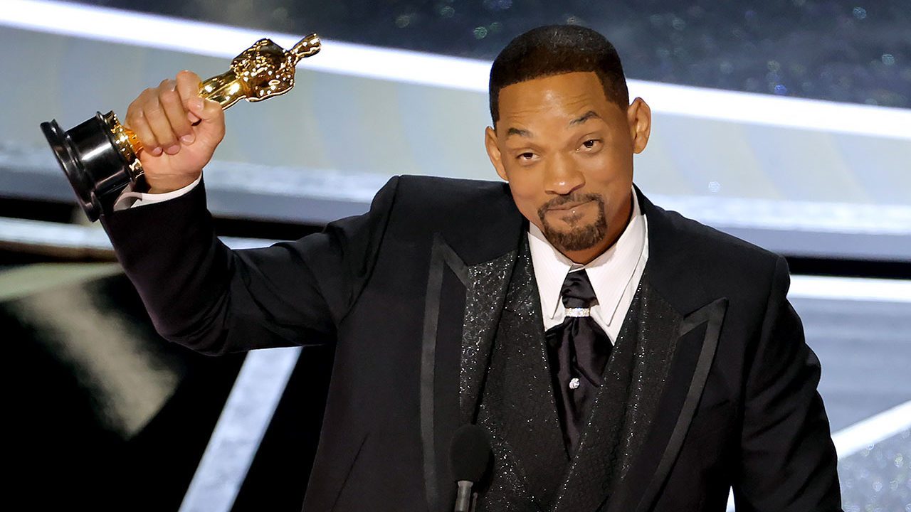 Los Óscar condenan la bofetada de Will Smith y estudiarán un castigo