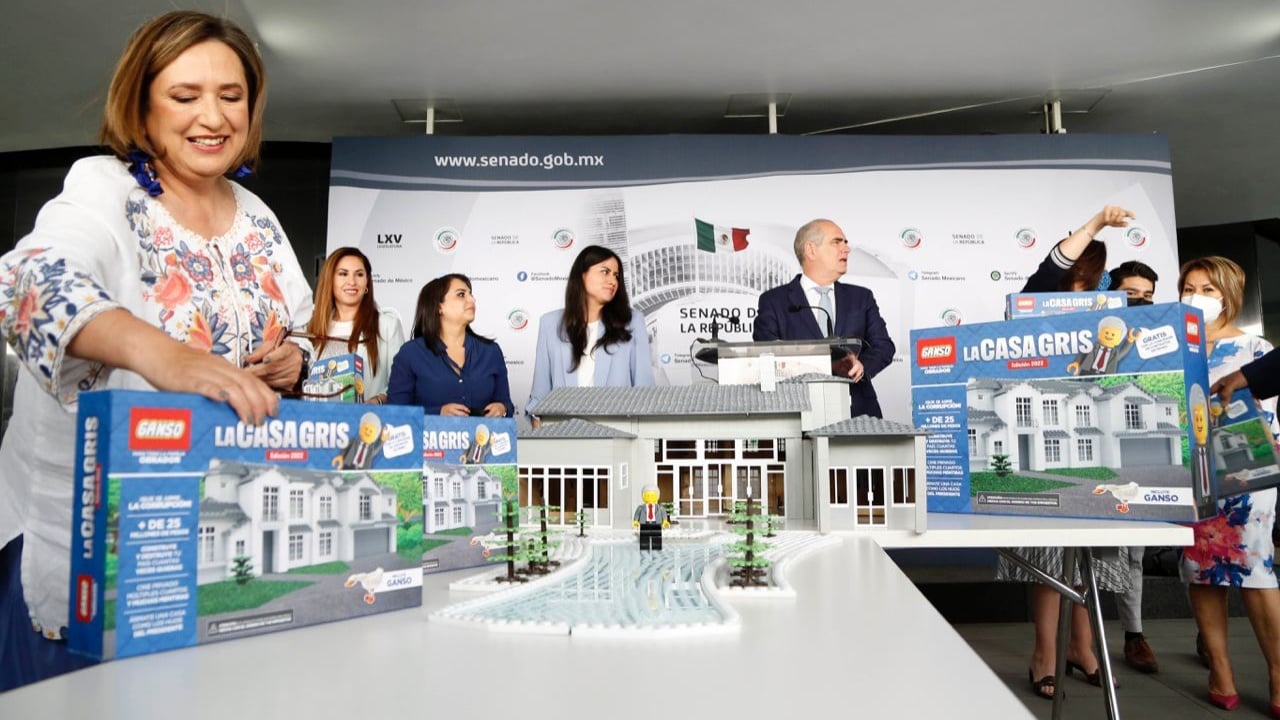 Xóchitl Gálvez convierte en Lego ‘Casa Gris’ de hijo de AMLO; pide que no quede impune