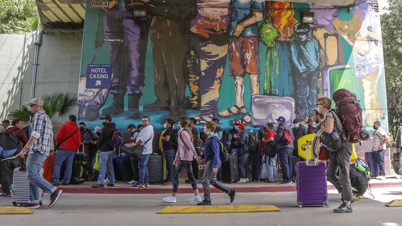 EU lanza programa para que ciudadanos puedan recibir a refugiados