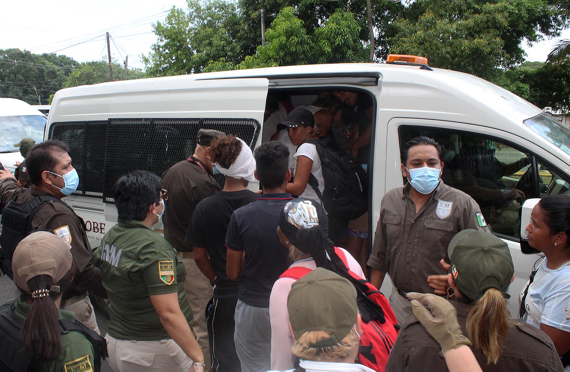 Caravana migrante se entrega al INM en Chiapas tras avanzar 40 kms. desde Guatemala