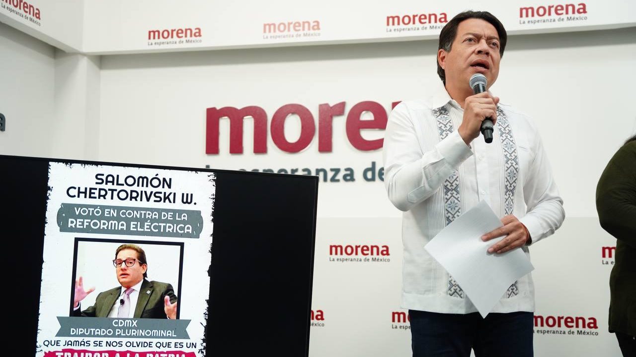 Delgado anuncia consulta para denunciar a “traidores a la patria” por reforma eléctrica