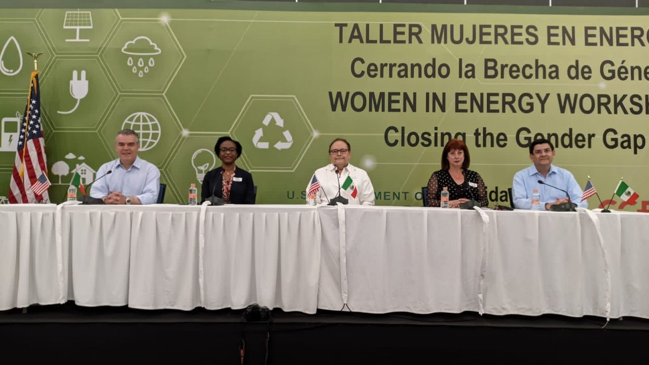 CCE exhorta a lograr mayor inclusión de las mujeres en el sector energético
