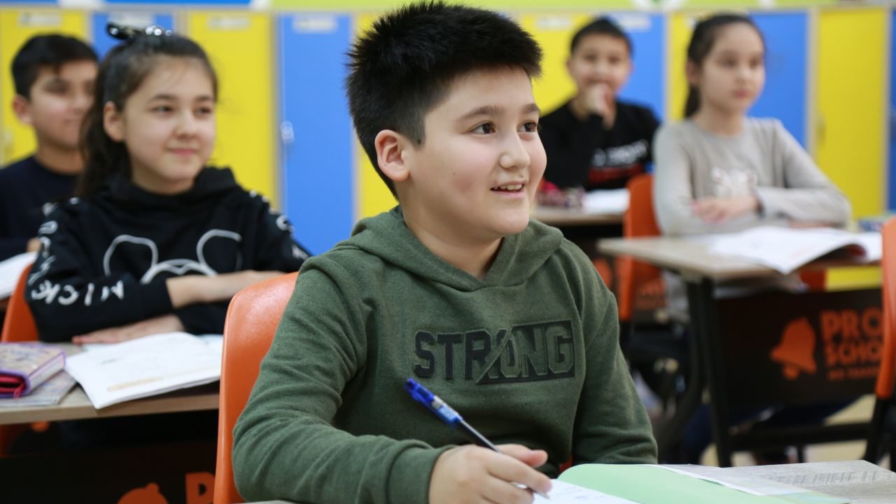 Rusia estudia posibilidad de prohibir la adopción de niños rusos