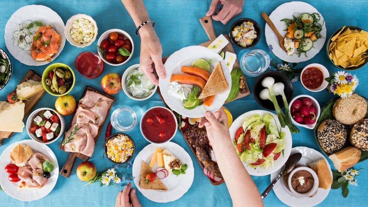 Alfa analiza cómo enfrentar alza en alimentos; subir precios, una opción