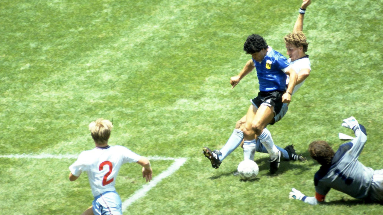 Comienza subasta de la camiseta de Maradona con la que anotó el gol de ‘la mano de dios’