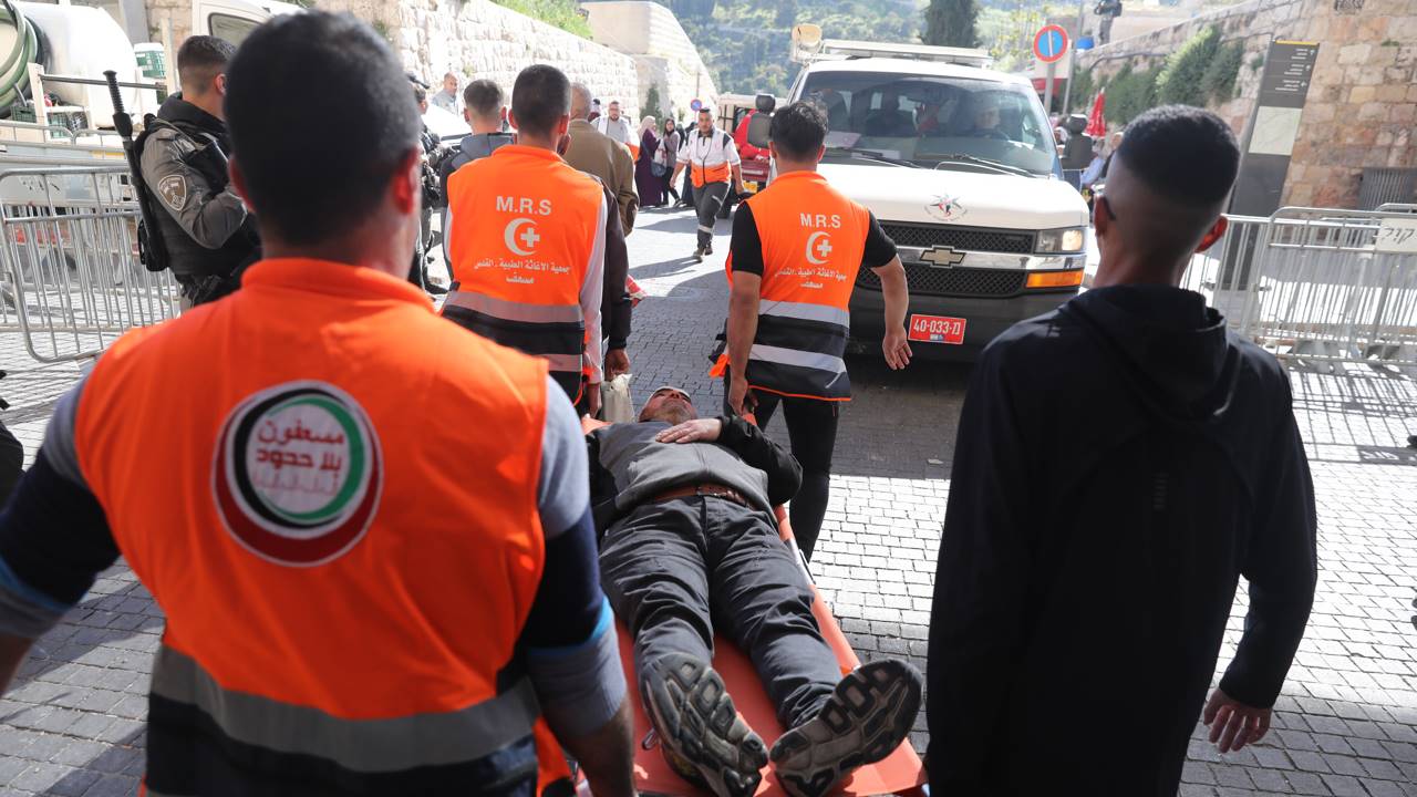 Violencia en Jerusalén: policía israelí y palestinos se enfrentan; reportan 152 heridos