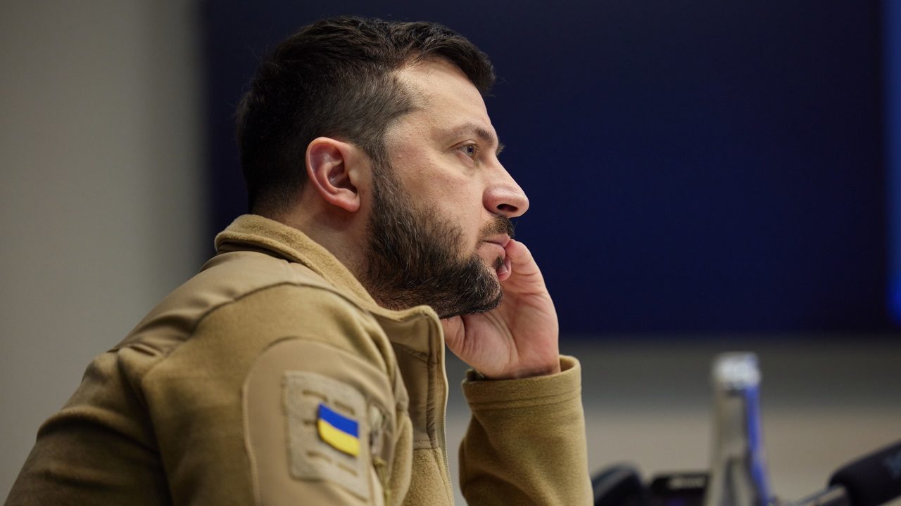 Zelenski acusa a Rusia de querer deshabitar Donbás y destruirlo como Mariúpol