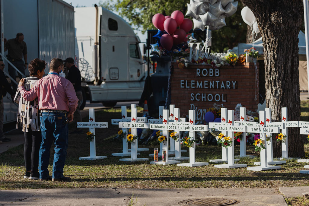 tiroteo Mass Shooting At Elementary School In Uvalde, Texas Leaves 21 Dead Including Shooter
