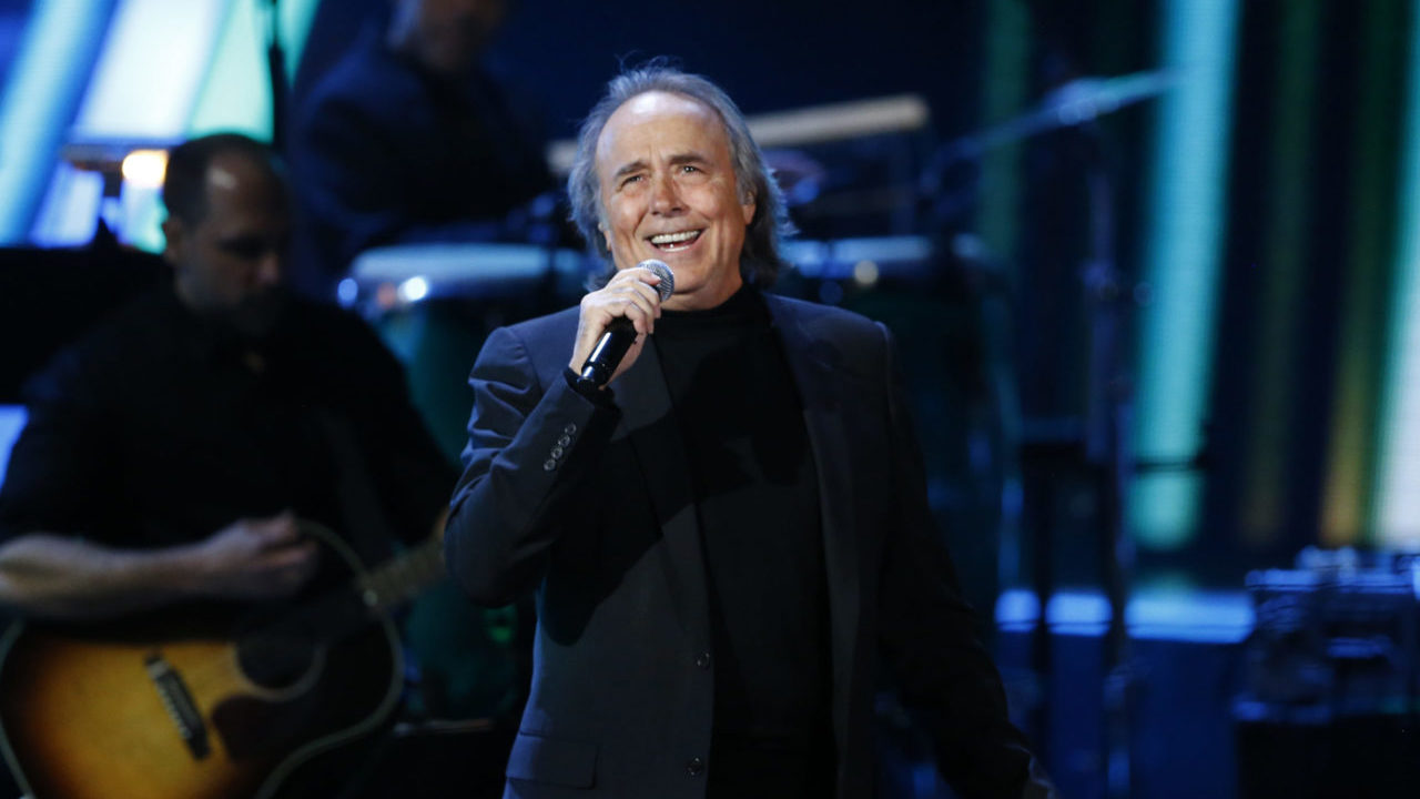 Serrat le daría un Nobel a Chico Buarque y a Silvio Rodríguez
