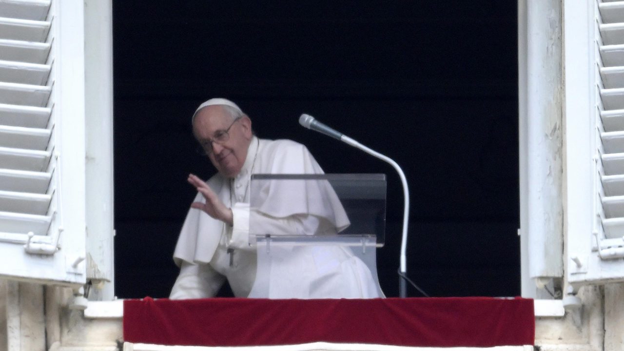 Papa Francisco defiende la libertad de prensa y rinde homenaje a periodistas asesinados