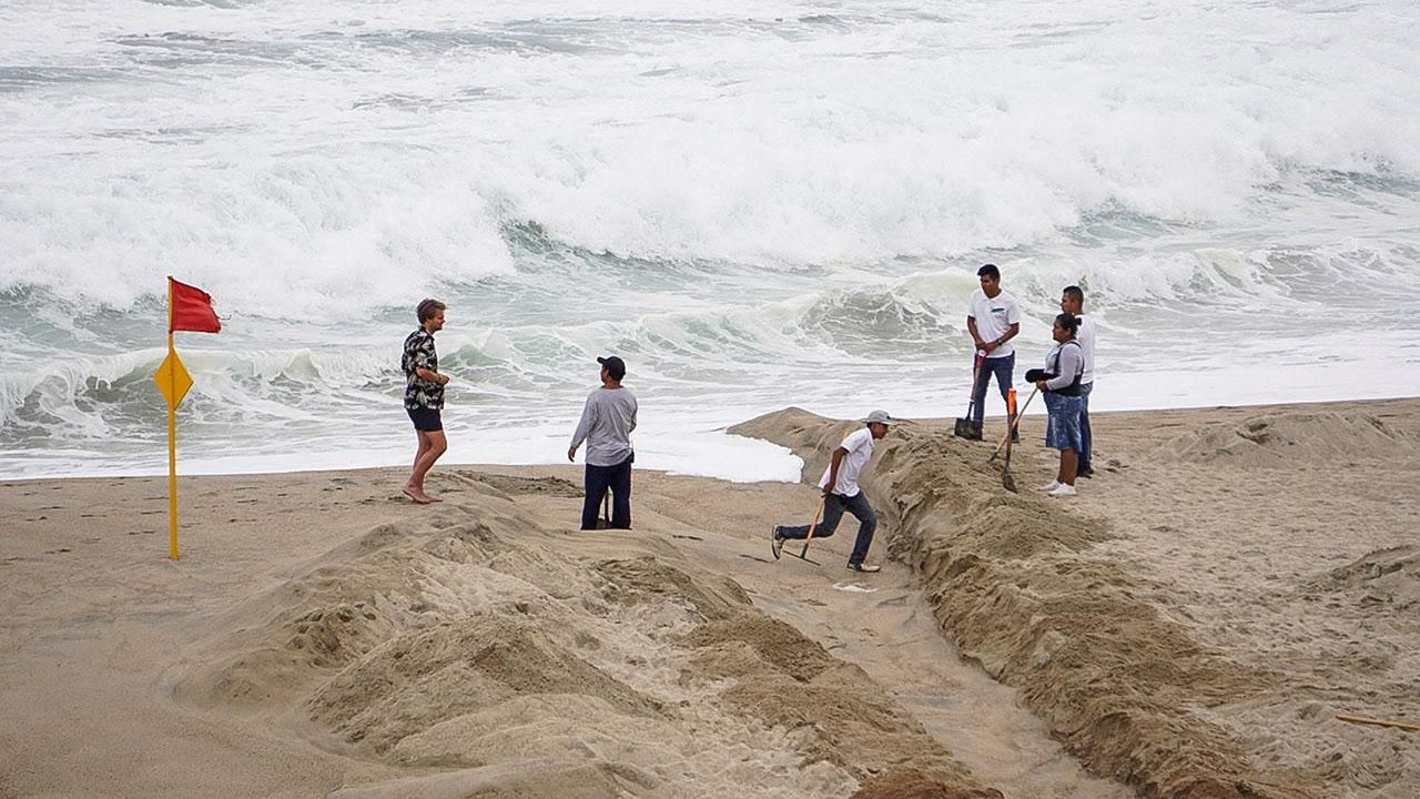 Bonnie se intensifica a huracán en el Pacífico de México