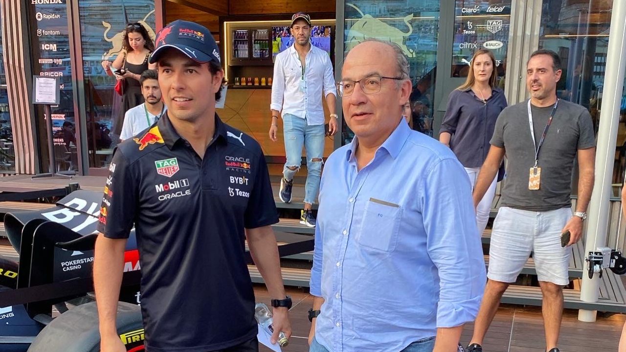 Llueven críticas y burlas a Calderón por chapuzón con ‘Checo’ Pérez