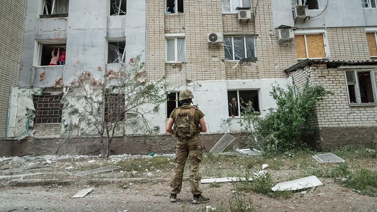 Soldados LGBT+ ‘unicornio’ de Ucrania acuden a la guerra