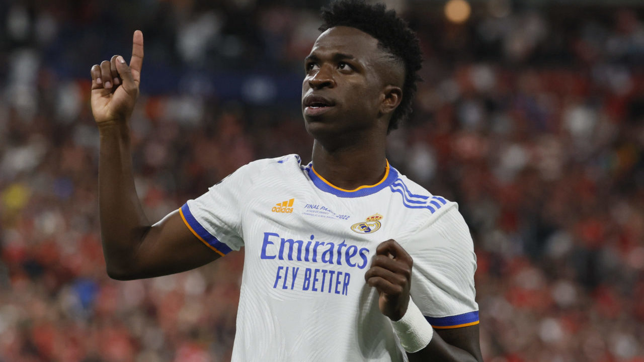 Vinicius protege la marca de su baile ‘BailaViniJr’ en joyas, ropa y lencería