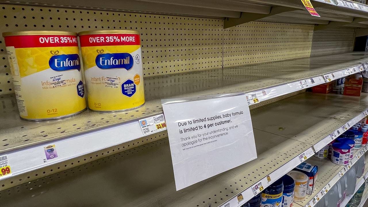 Abbott acuerda reabrir planta que produce leche de fórmula ante escasez