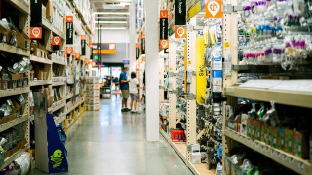 Home Depot busca robustecer su red logística al acortar tiempos de entrega y soportar el crecimiento de nuevas tiendas.