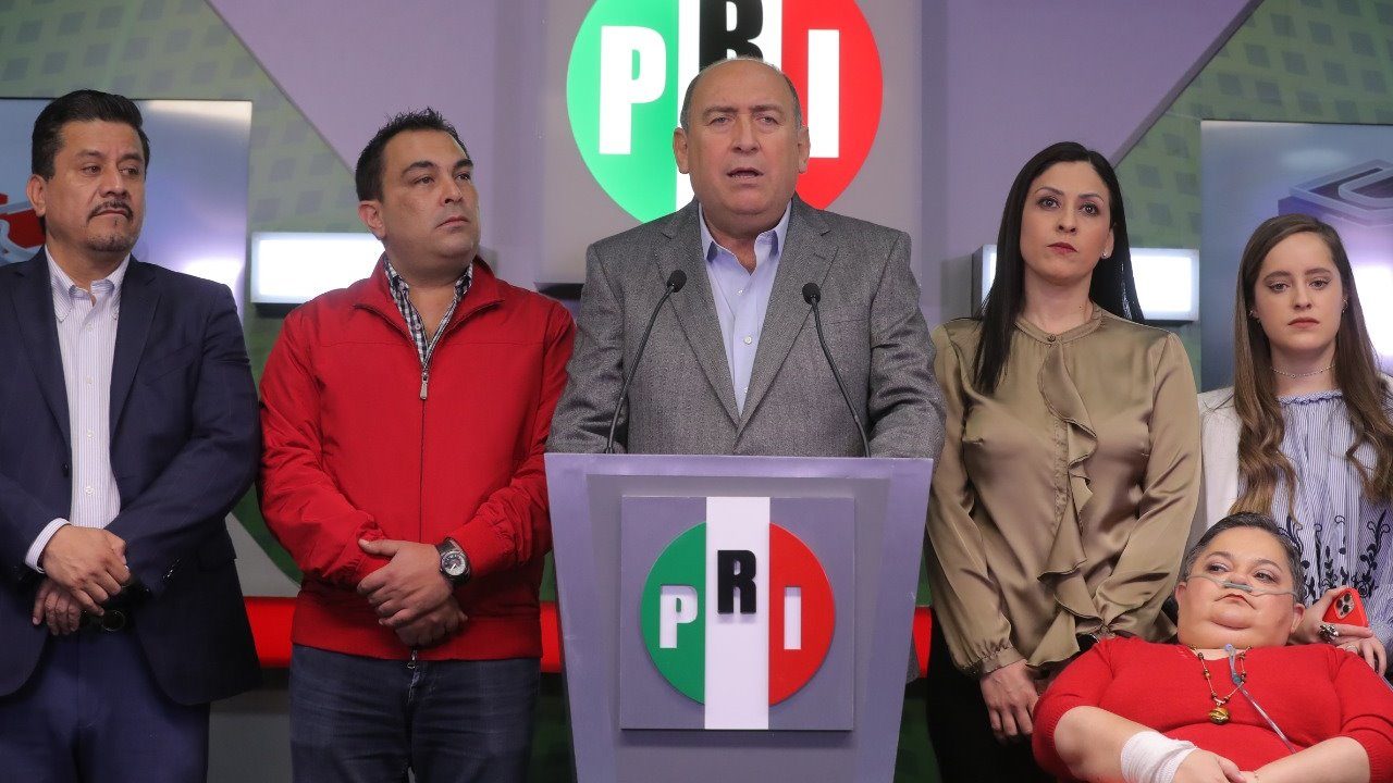 PRI presenta su reforma electoral: también plantea reducir diputados y centralizar comicios