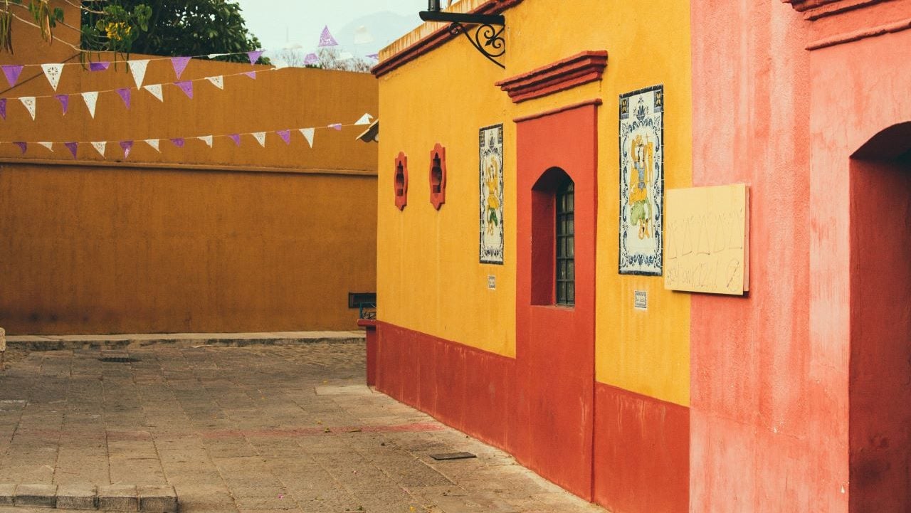 Nuevos murales y restauración de espacios en Pueblos Mágicos de Michoacán, anuncia Sectur
