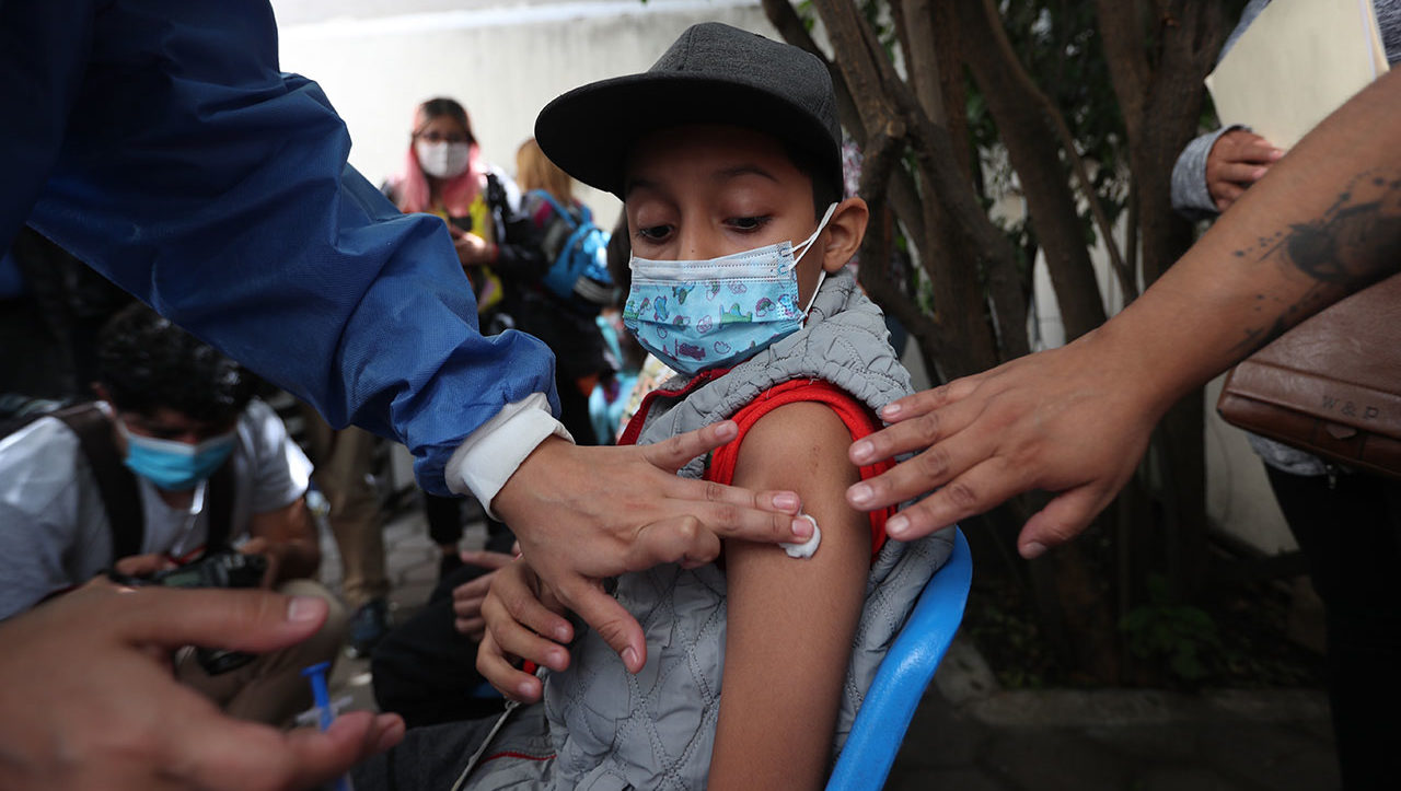 Próxima semana CDMX vacunará contra Covid-19 a niños de 7 años