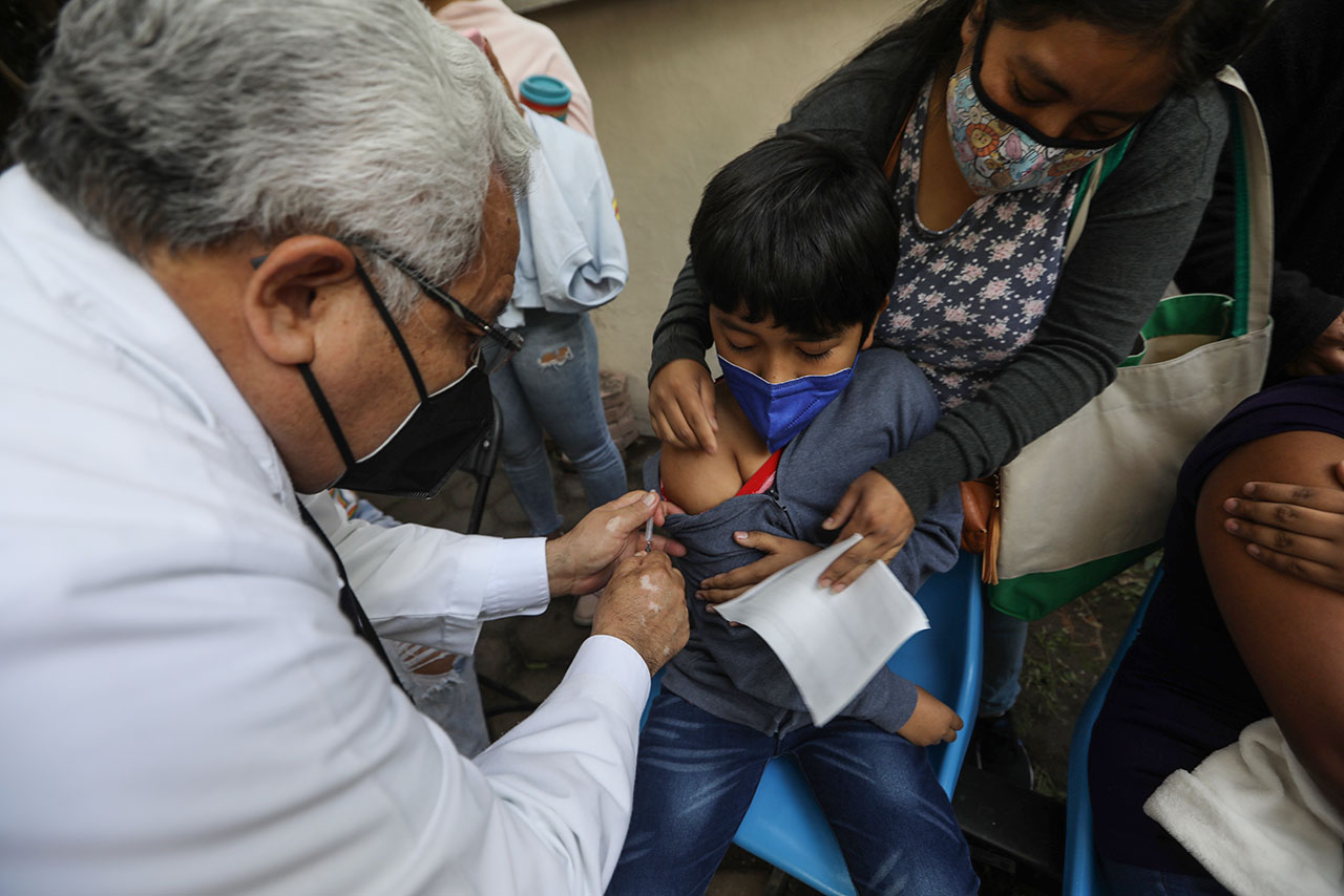 México comienza a vacunar contra covid-19 a niños de 5 a 11 años