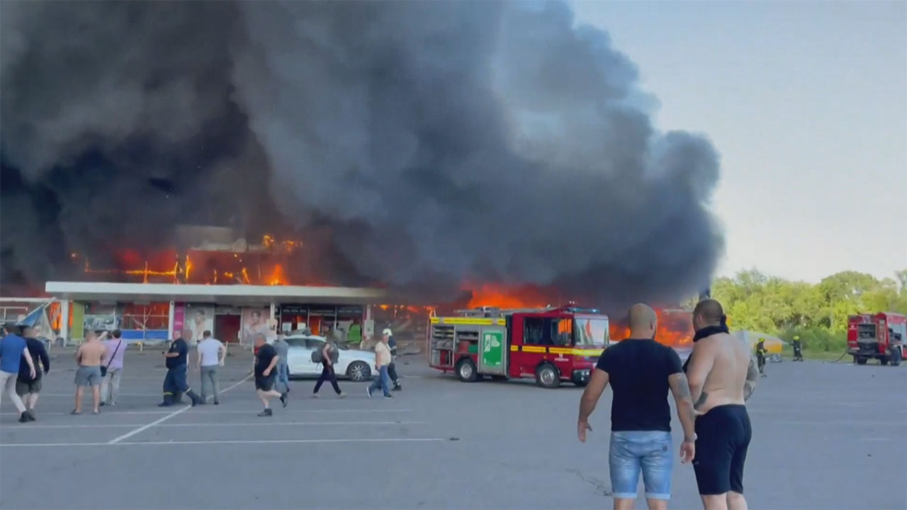 Fotogalería: Ataca Rusia centro comercial en Ucrania