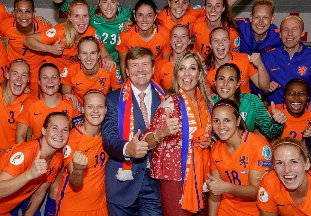 Holanda adopta paridad salarial en su selección nacional de futbol