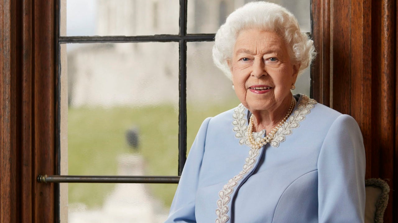 Películas, series y documentales que plasmaron el legado de la Reina Isabel II
