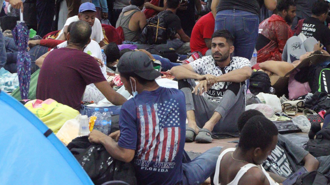 México retorna 64 migrantes a Cuba, suman 1,247 en 2022