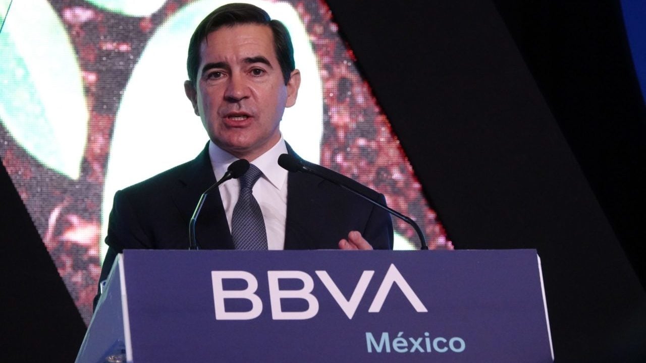 Presidente del BBVA es llamado a declarar en caso de presunto espionaje en España