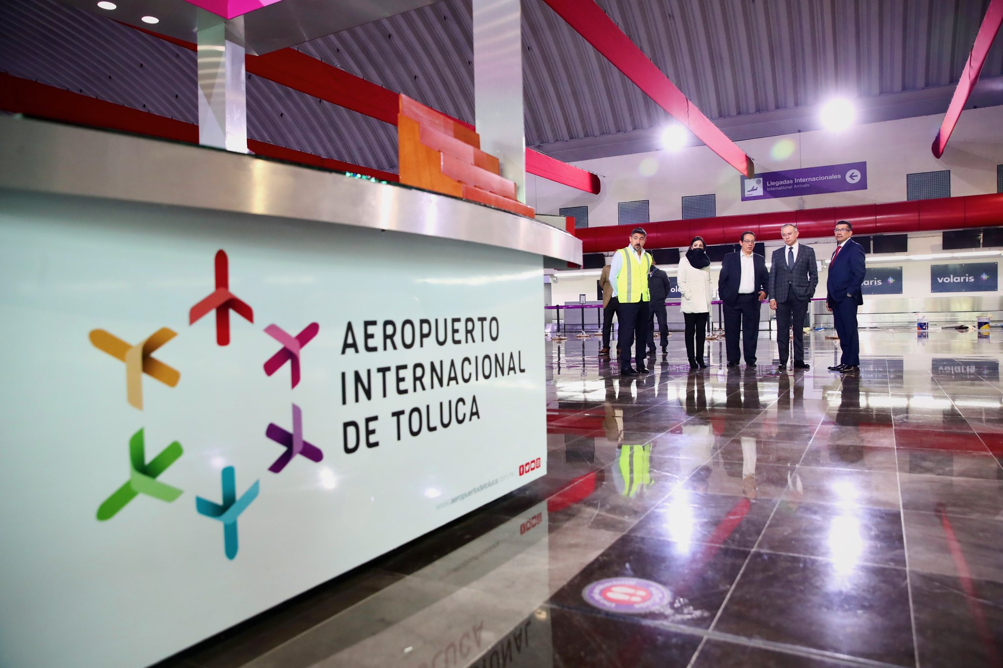 Gobierno de AMLO buscará comprar todas las acciones del aeropuerto de Toluca