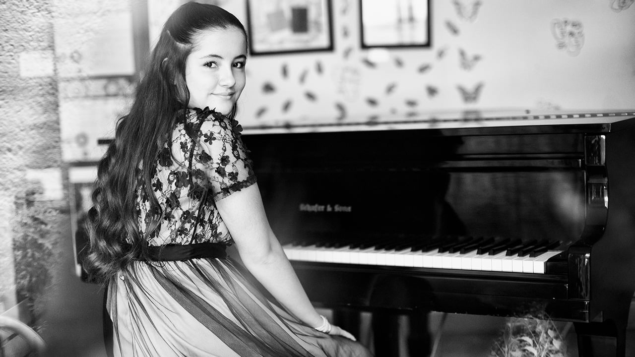 María Hanneman: La joven pianista mexicana que invita a los jóvenes a seguir sus sueños
