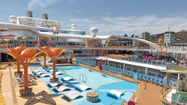 Todos a bordo avanza la industria de los cruceros (P-W 50-52)