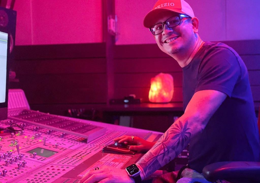 Ecuatoriano pone sello ‘exclusivo’ a la música independiente