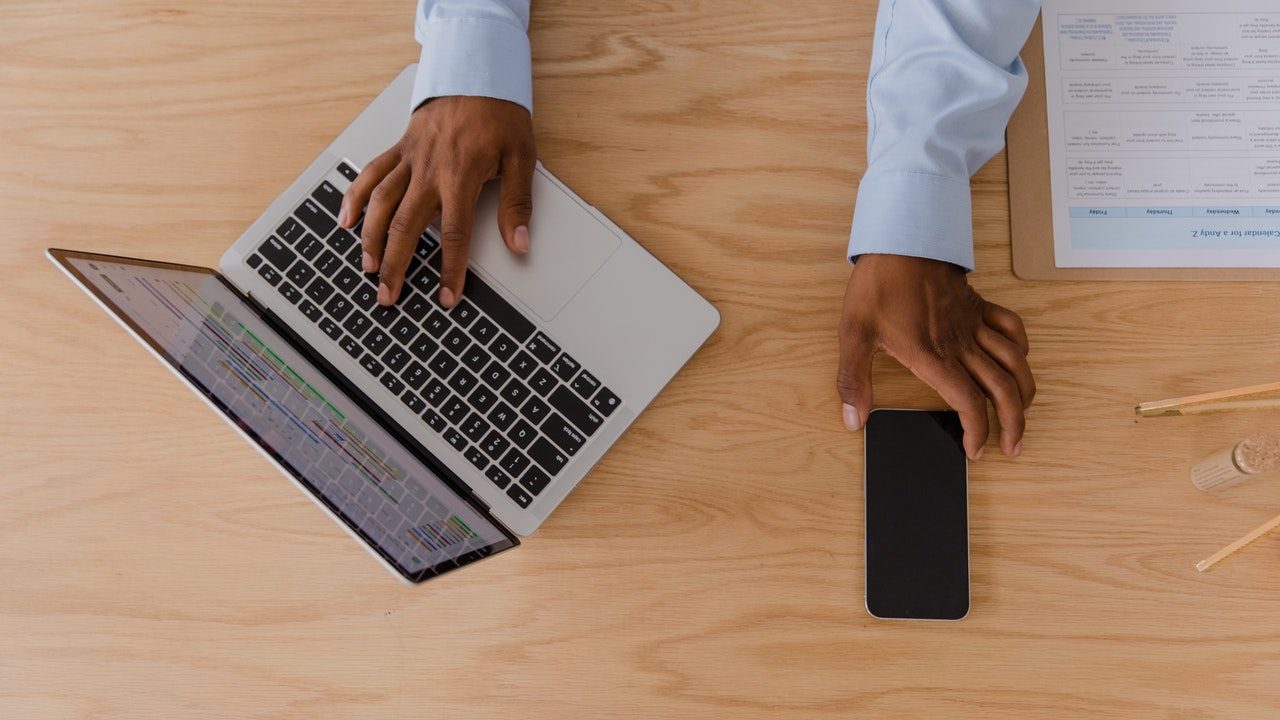 ¿Interesado en un emprendimiento? Empieza informándote en línea